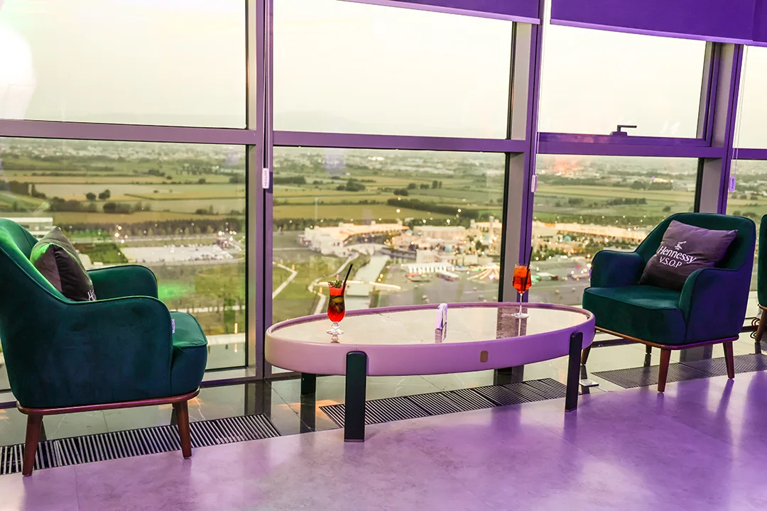 Li Bai Lounge Bar — 4