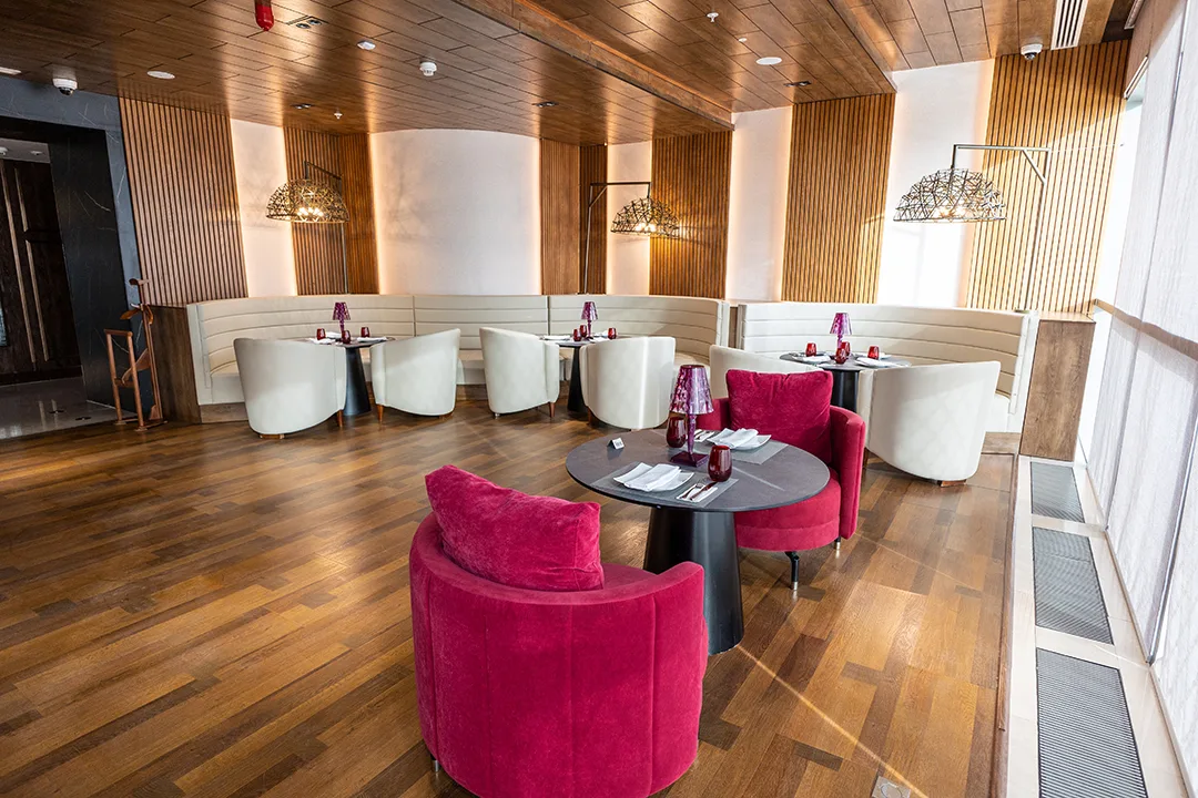 Sky Bar — 4